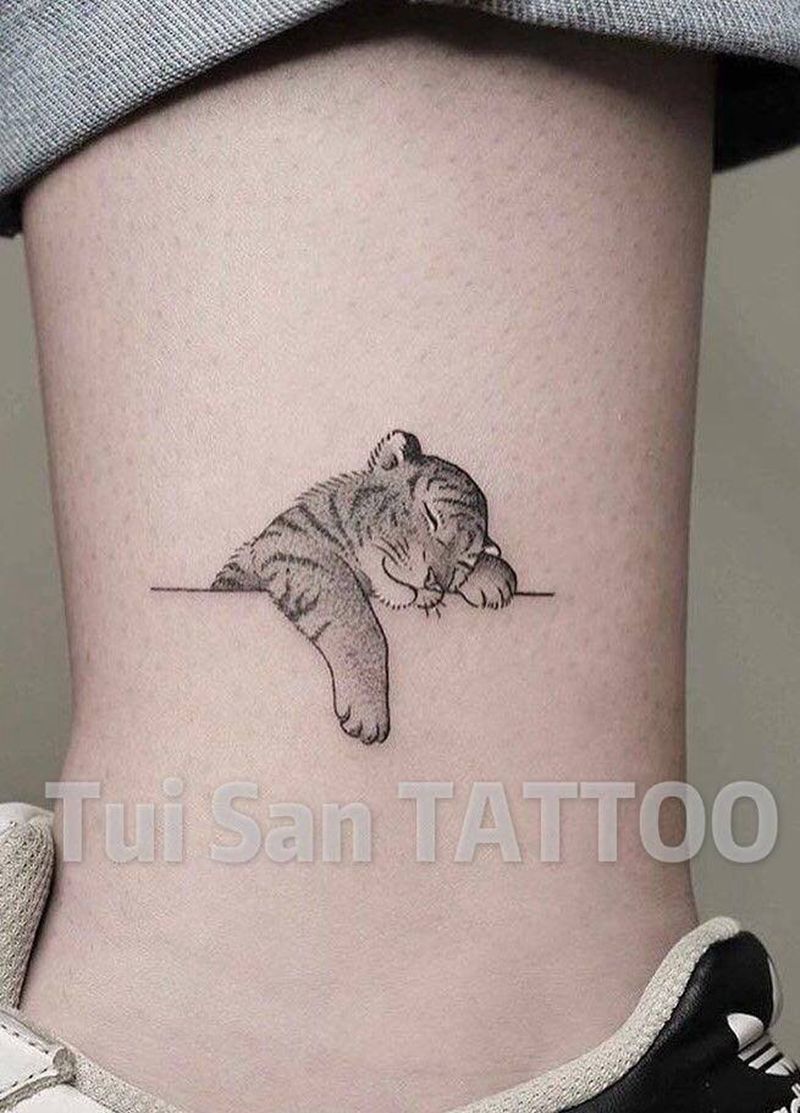 老虎纹身图片_点刺几何小清新纹身图案