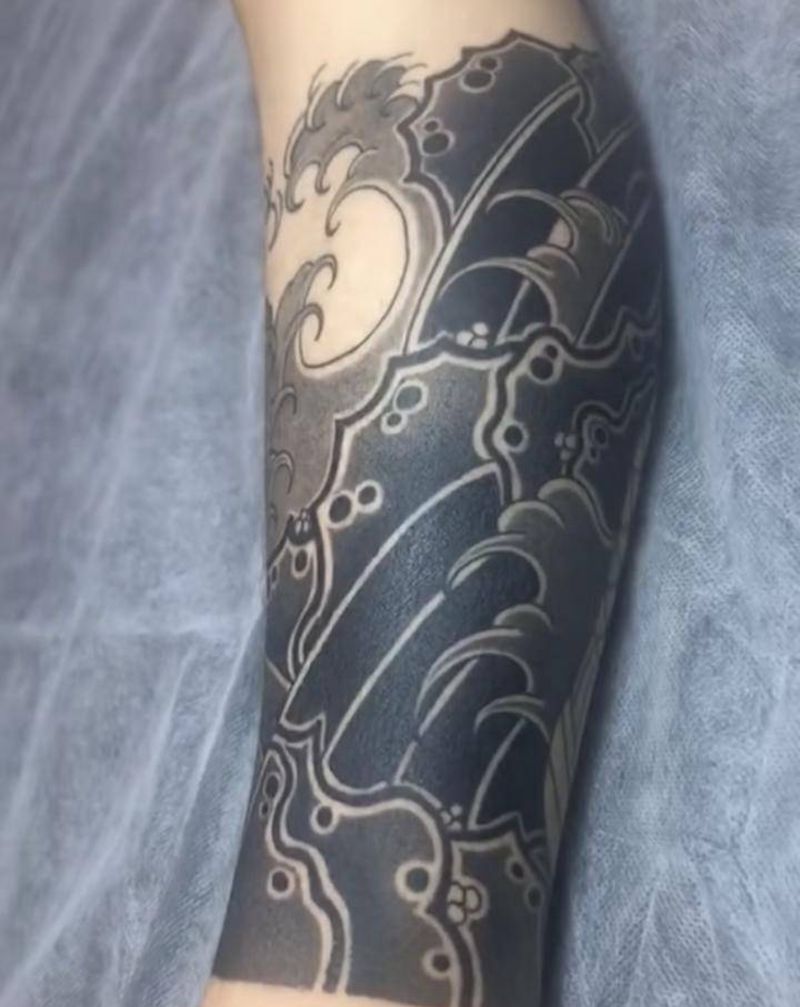 包纹身图片_腿部脚部老传统纹身图案