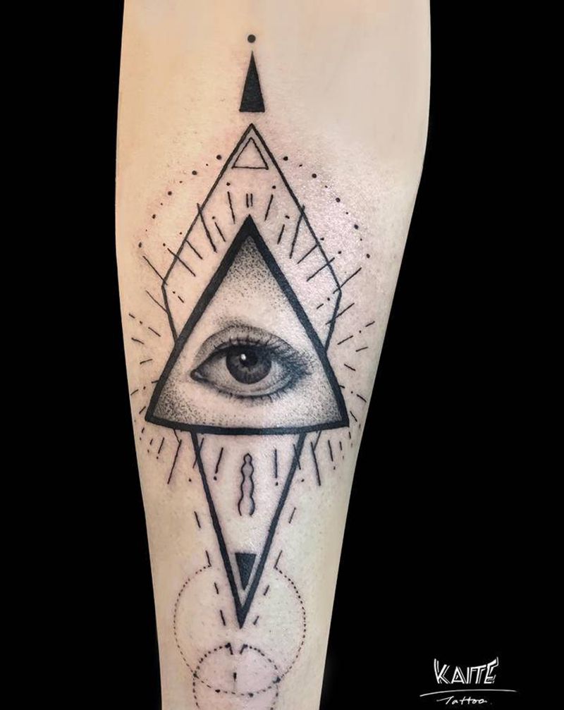 几何眼儿～纹身图片_手臂欧美写实点刺纹身图案