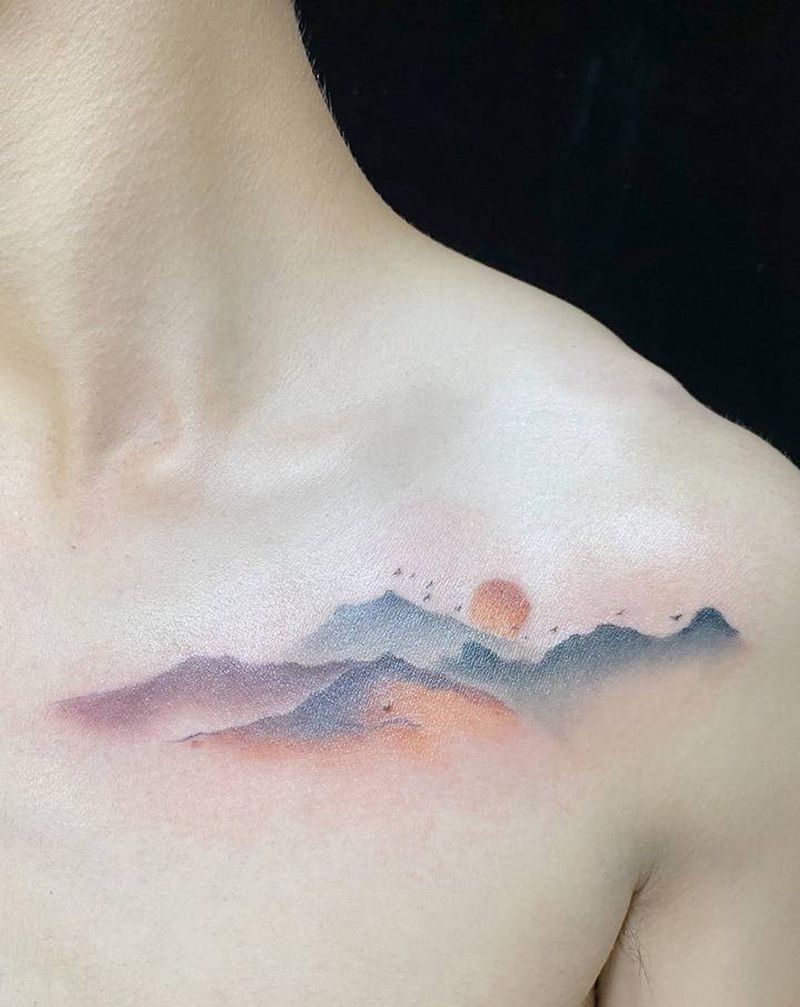 中国风纹身图片_胸部水墨水墨山山水画纹身图案