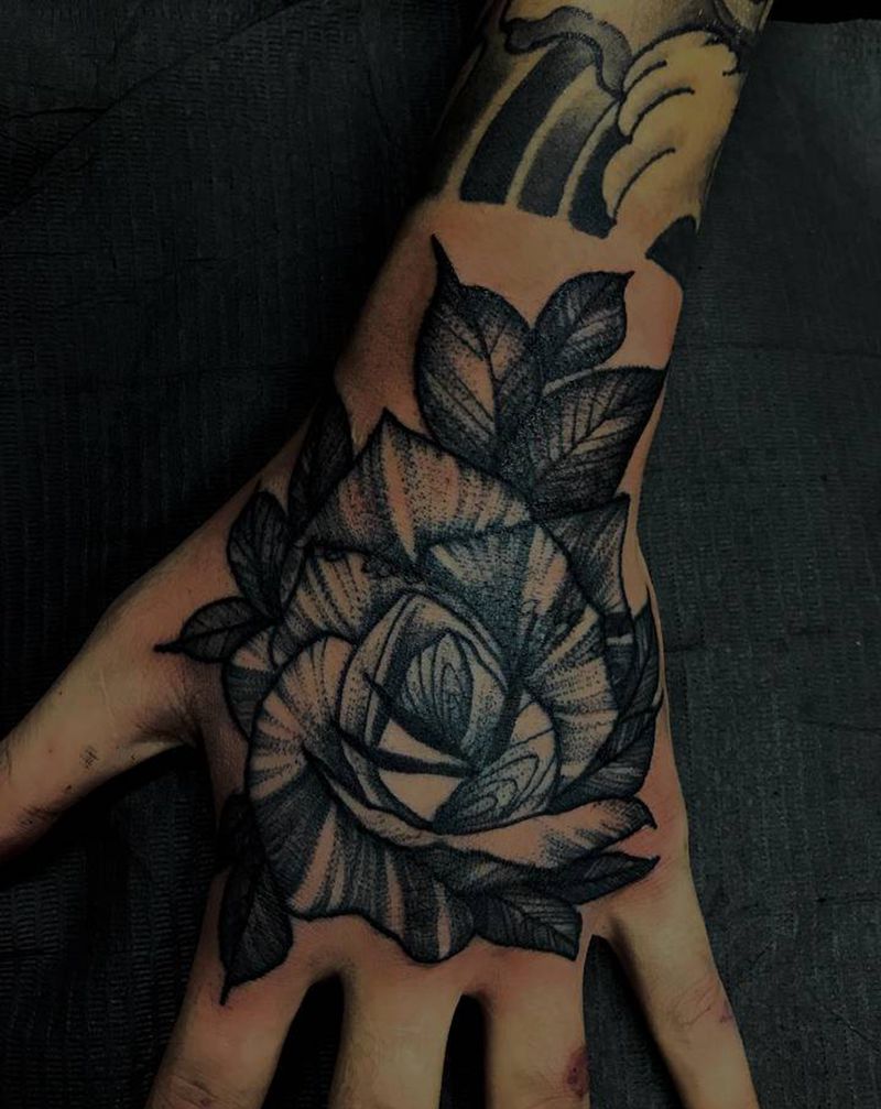 花纹身图片_手部点刺几何纹身图案