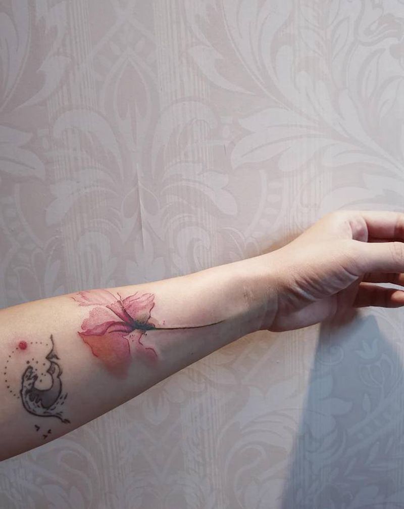 花纹身图片_手臂水彩纹身图案