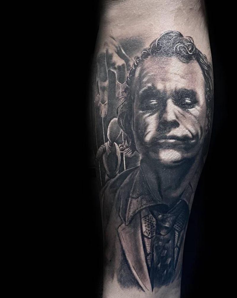 小丑纹身图片_腿部欧美写实小丑木偶纹身图案