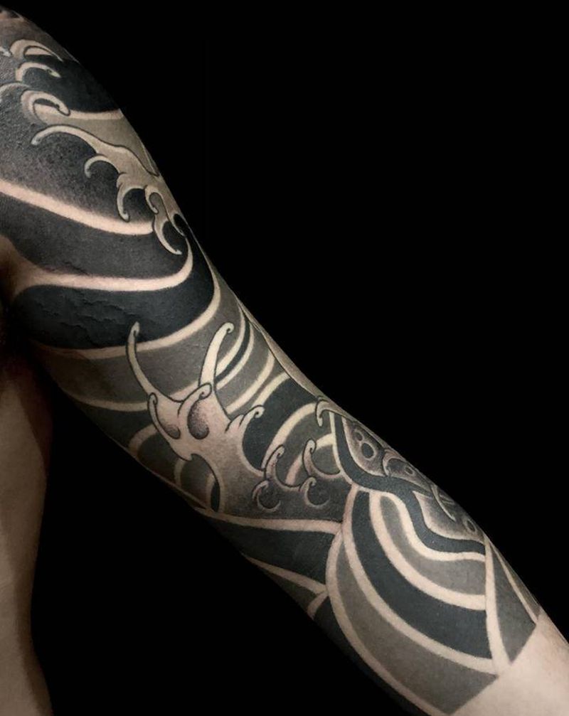 老传统七分袖纹身图片_手臂老传统纹身图案