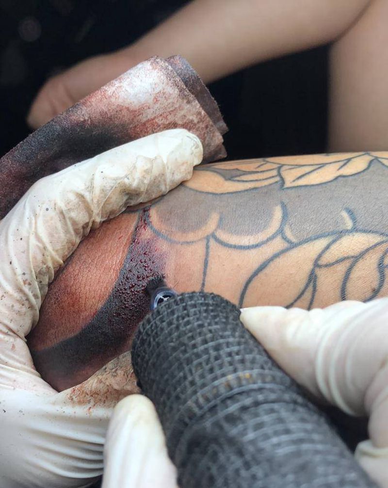 看纹身图片_手部手臂老传统纹身图案