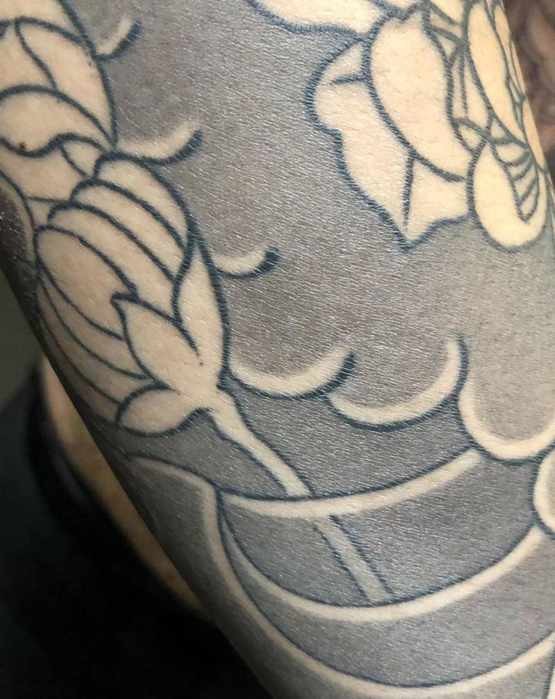 恢复后一个月的雾面纹身图片_手部手臂老传统纹身图案