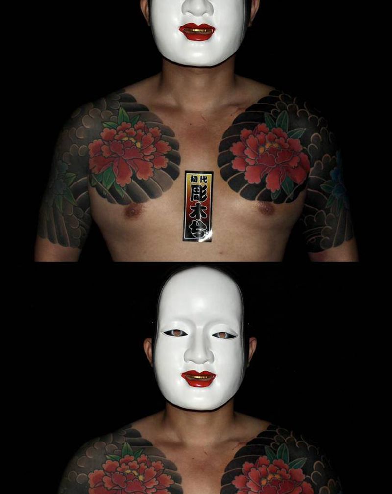 对花纹身图片_胸部手臂老传统纹身图案