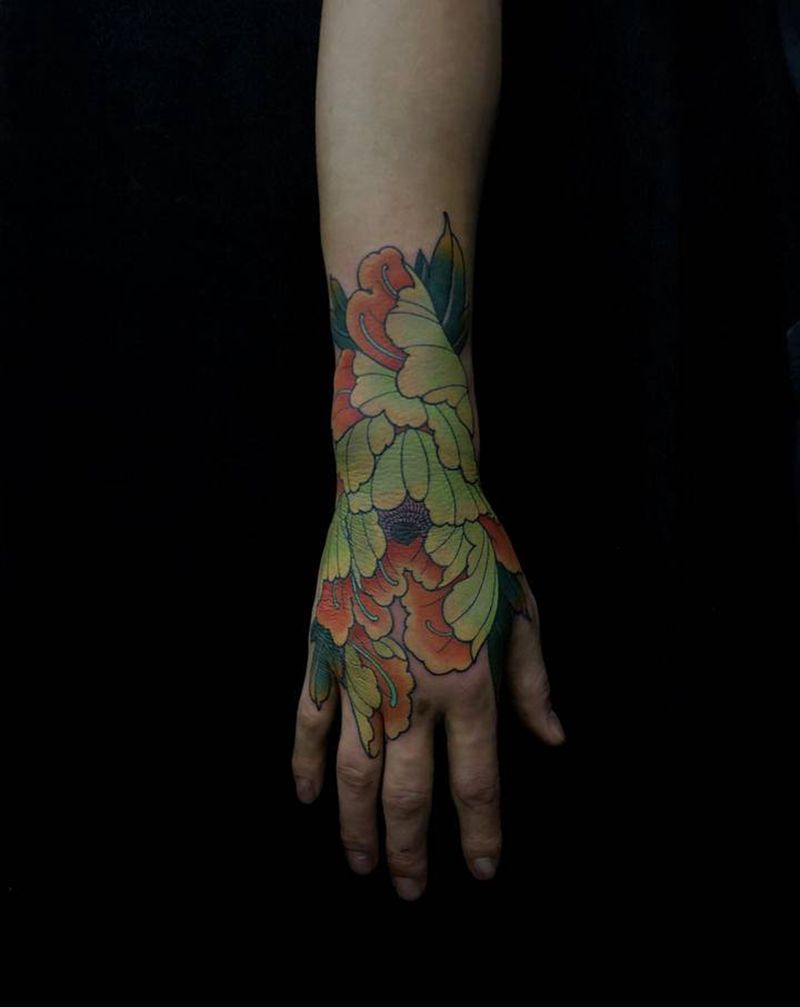 手背纹身图片_手部新传统纹身图案