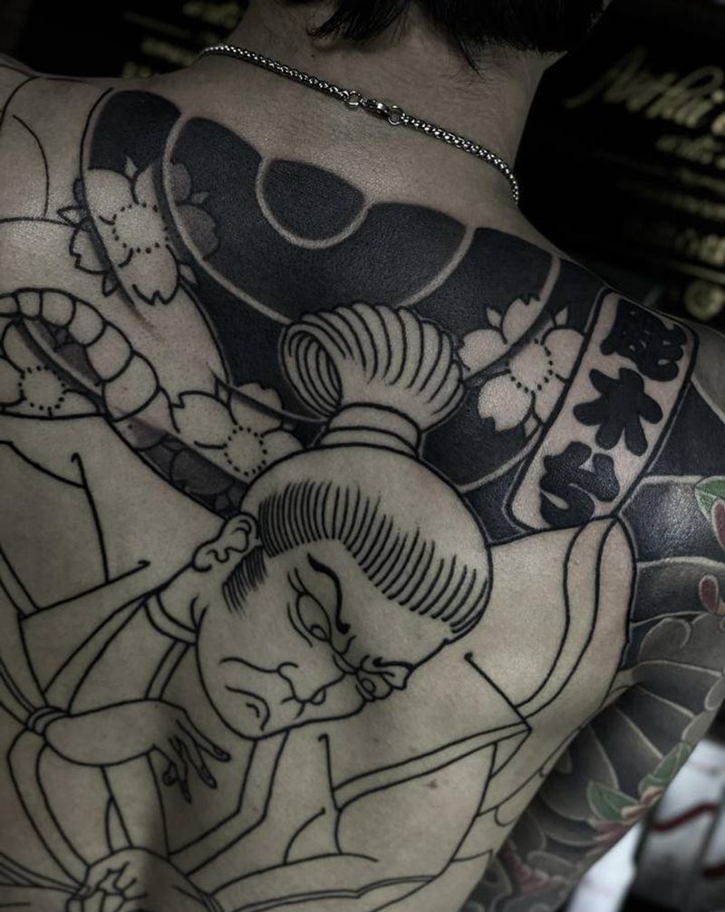 无题纹身图片_背部老传统纹身图案