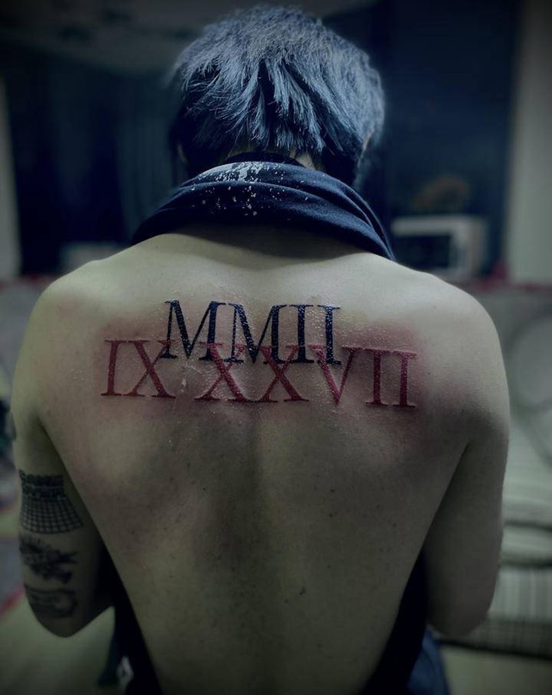 罗马数字纹身图片_背部纹身图案