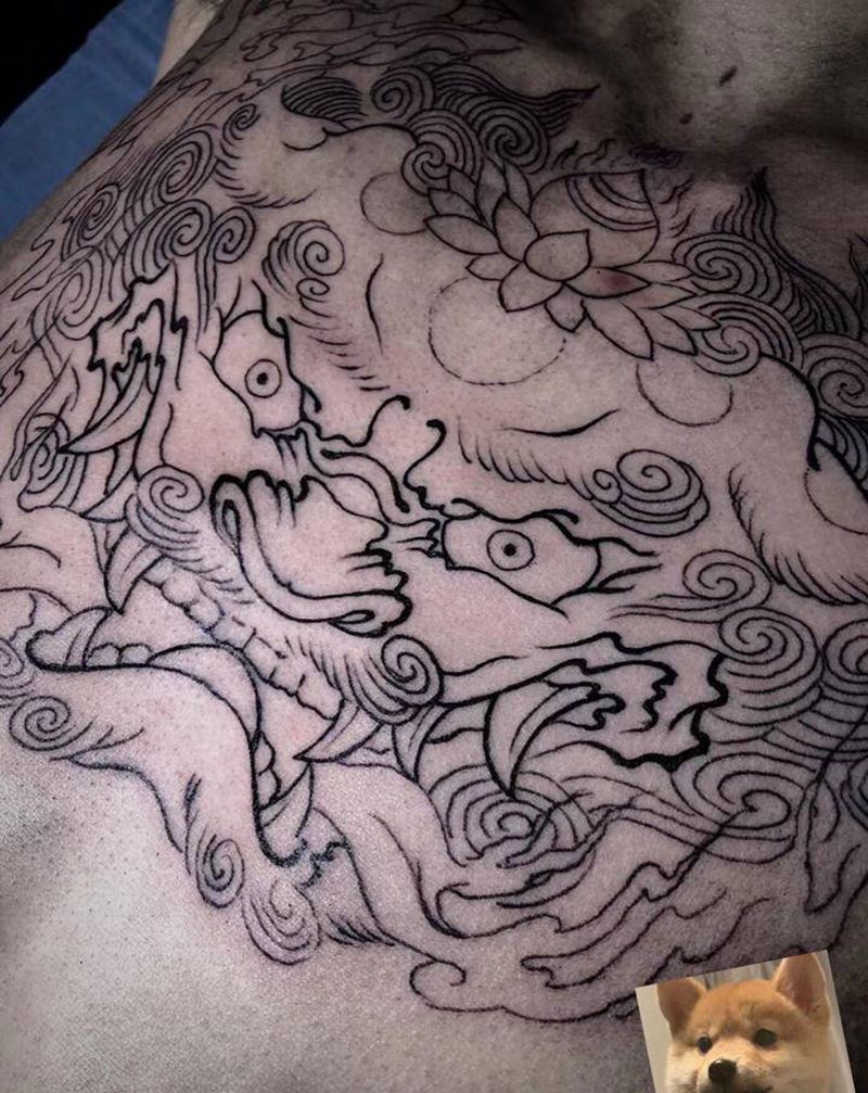 唐狮胸口纹身图片_胸部新传统纹身图案