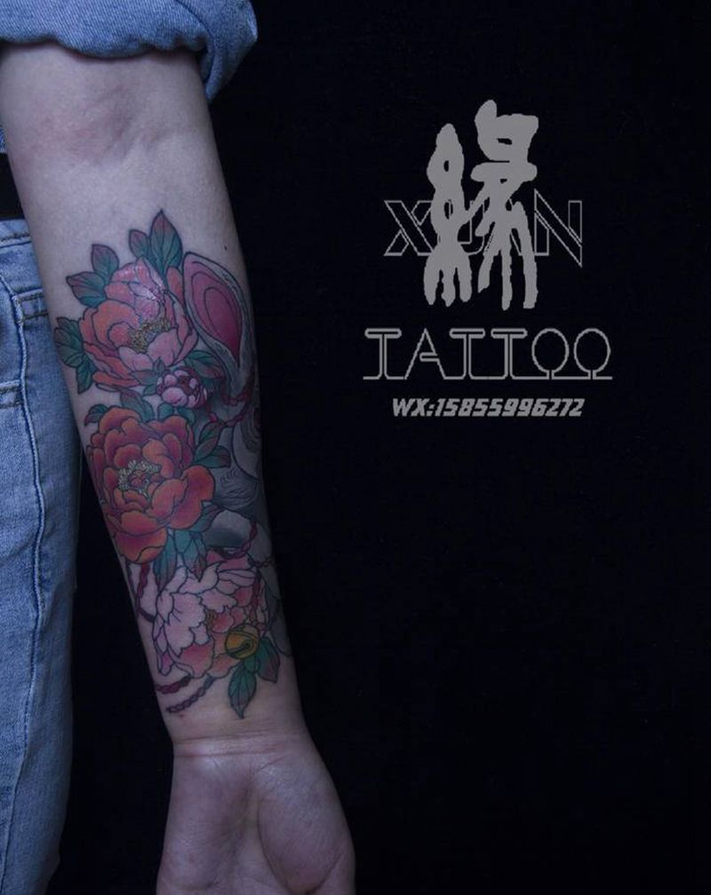 花臂纹身图片_手部手臂New SchoolOld School兔子花花臂纹身图案