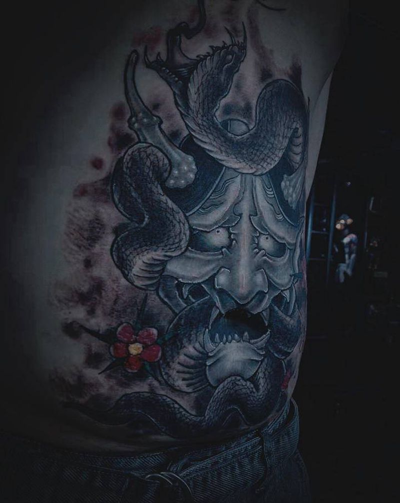 般若纹身图片_腹部新传统纹身图案