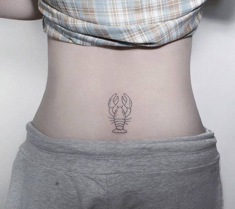 小龙虾本虾纹身图片_腰部可爱 龙虾纹身图案