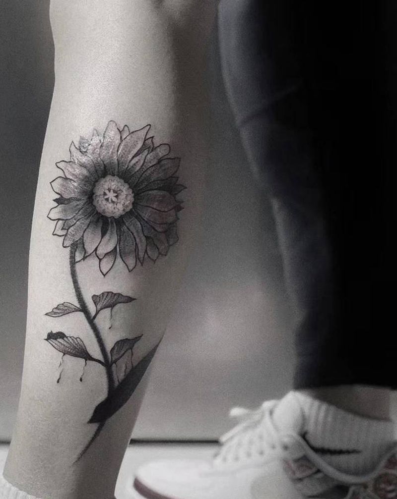 向日葵遮盖纹身图片_腿部遮盖 疤痕纹身图案