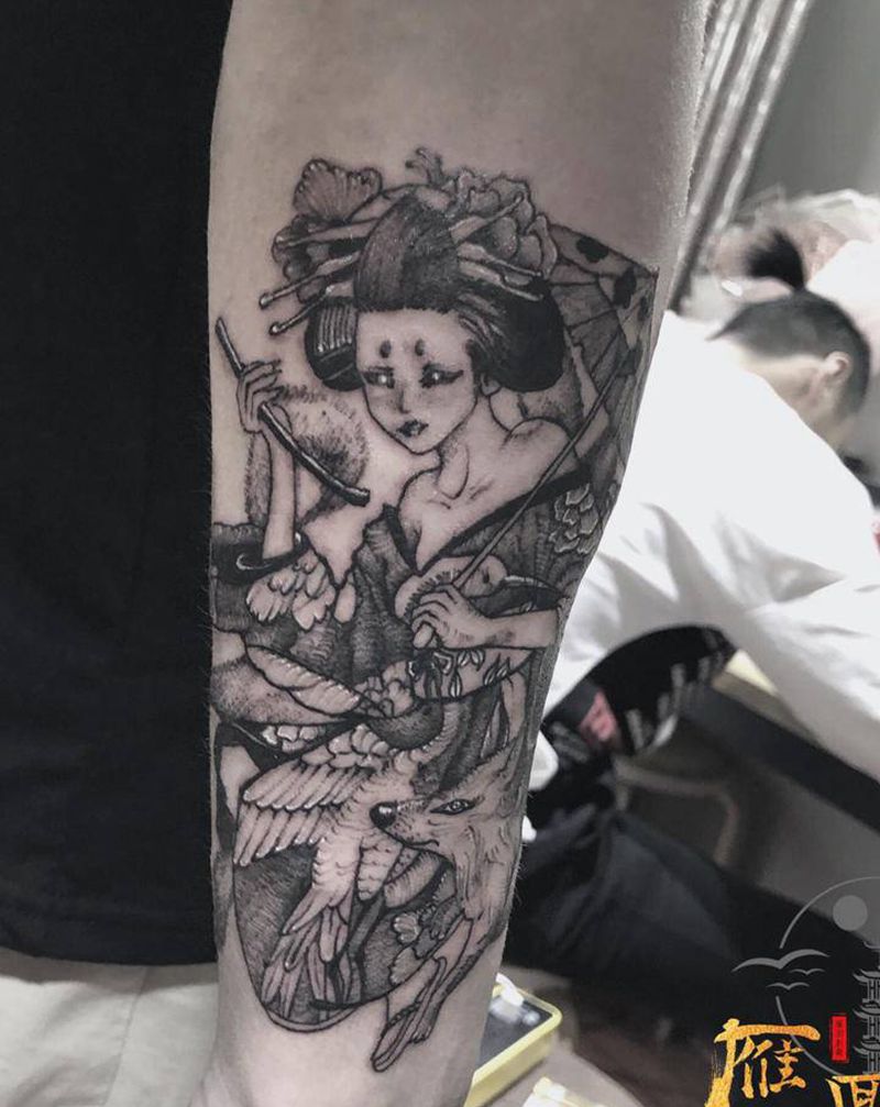 花旦纹身图片_手臂点刺纹身图案