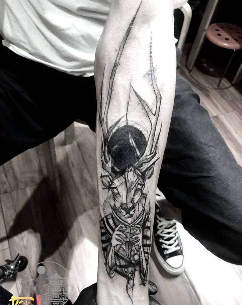 遮盖-几何纹身图片_手臂点刺纹身图案