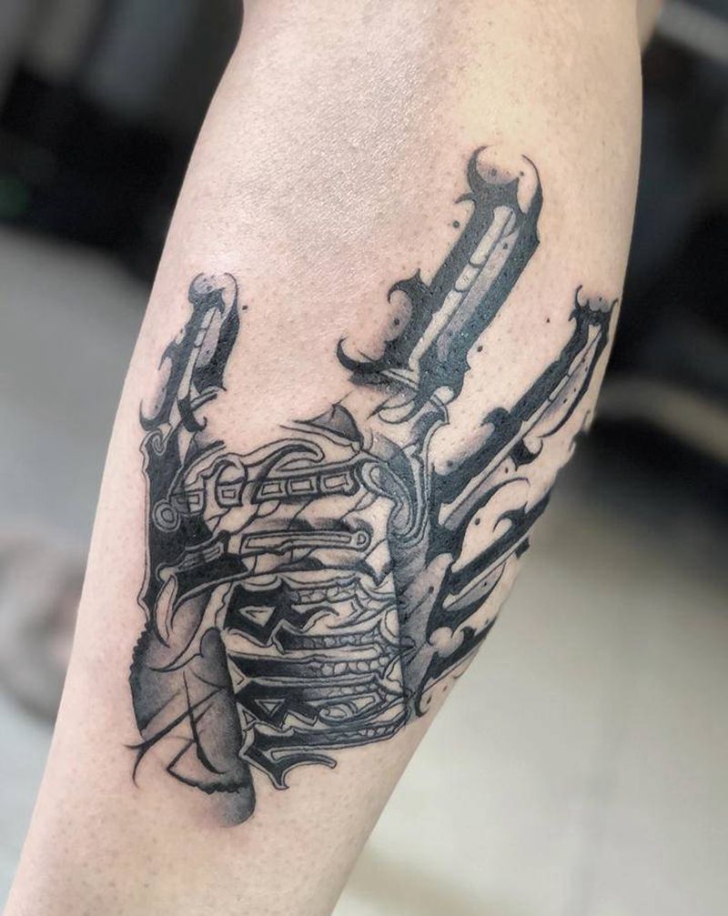 暗黑手掌纹身图片_腿部花体字纹身图案