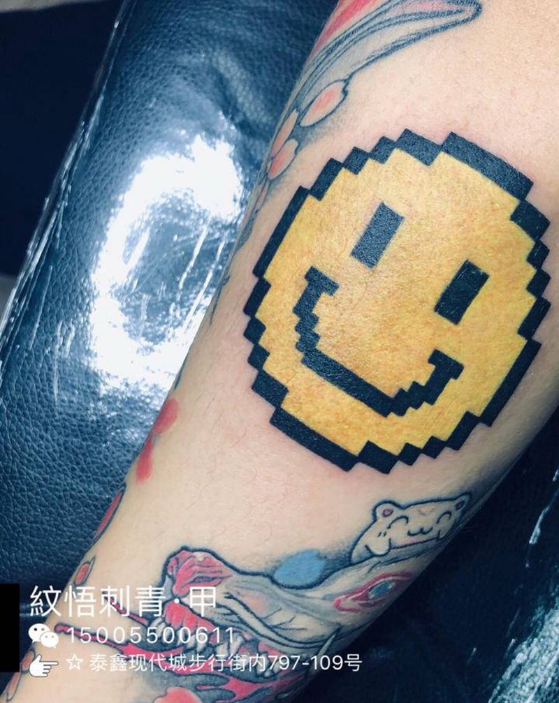 数码笑脸纹身图片_手臂手部New School几何笑脸纹身图案