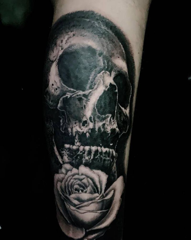 骷髅纹身图片_腿部欧美写实纹身图案