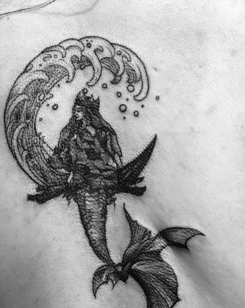 美人鱼纹身图片_背部纹身图案