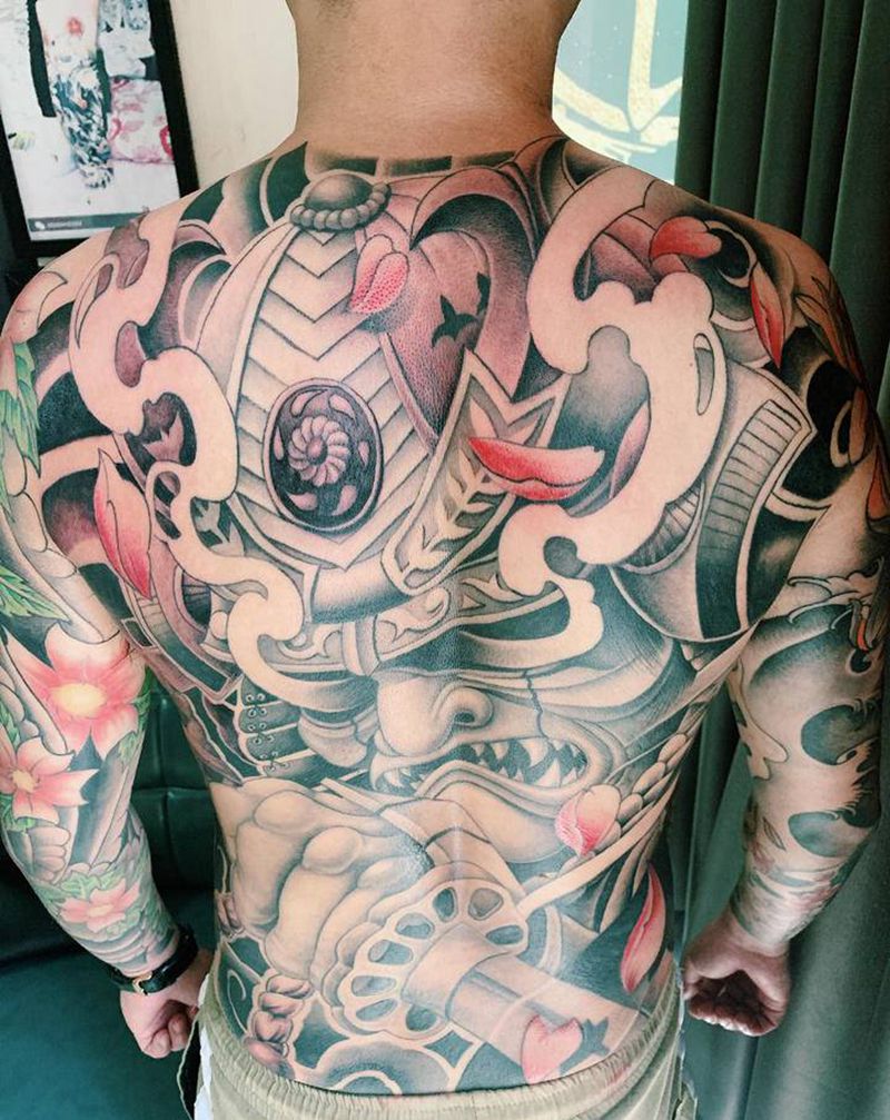 鬼武士纹身图片_背部新传统纹身图案