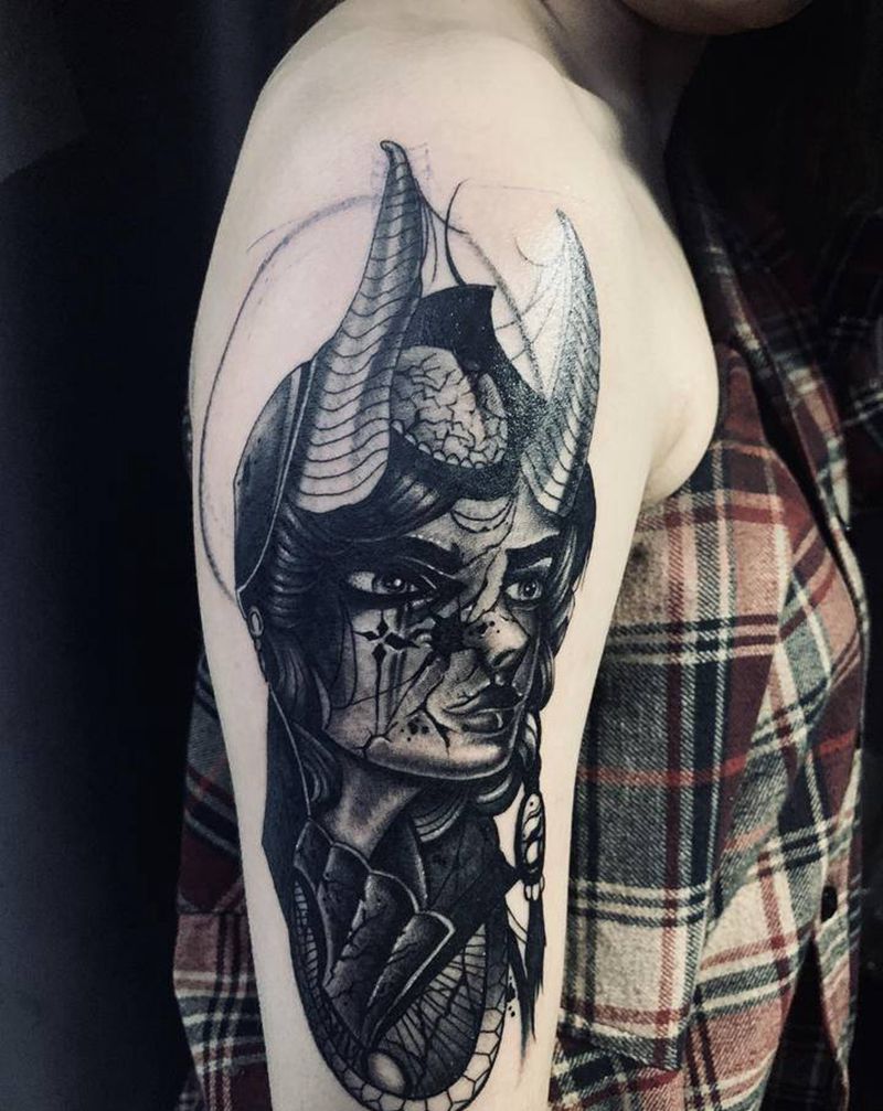 暗黑系龙女纹身图片_手臂欧美写实纹身图案