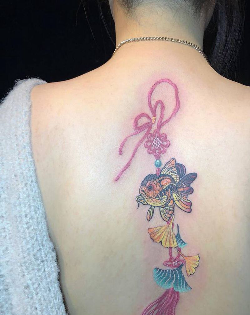 中国结纹身图片_背部纹身图案