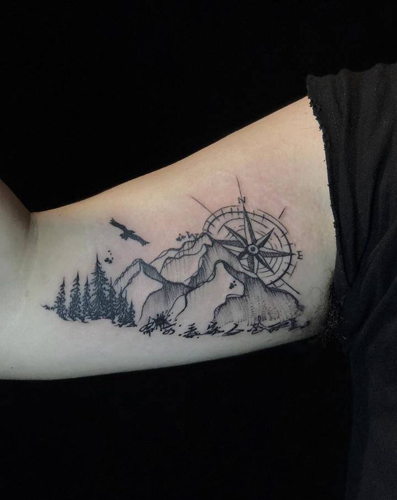 指南针纹身图片_手臂水墨点刺纹身图案