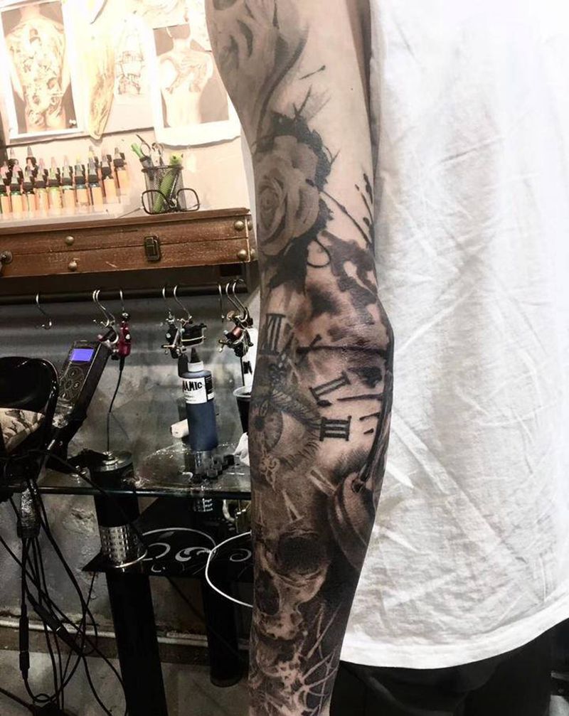 写实花臂拼接进度二纹身图片_手臂欧美写实花臂写实拼接纹身图案