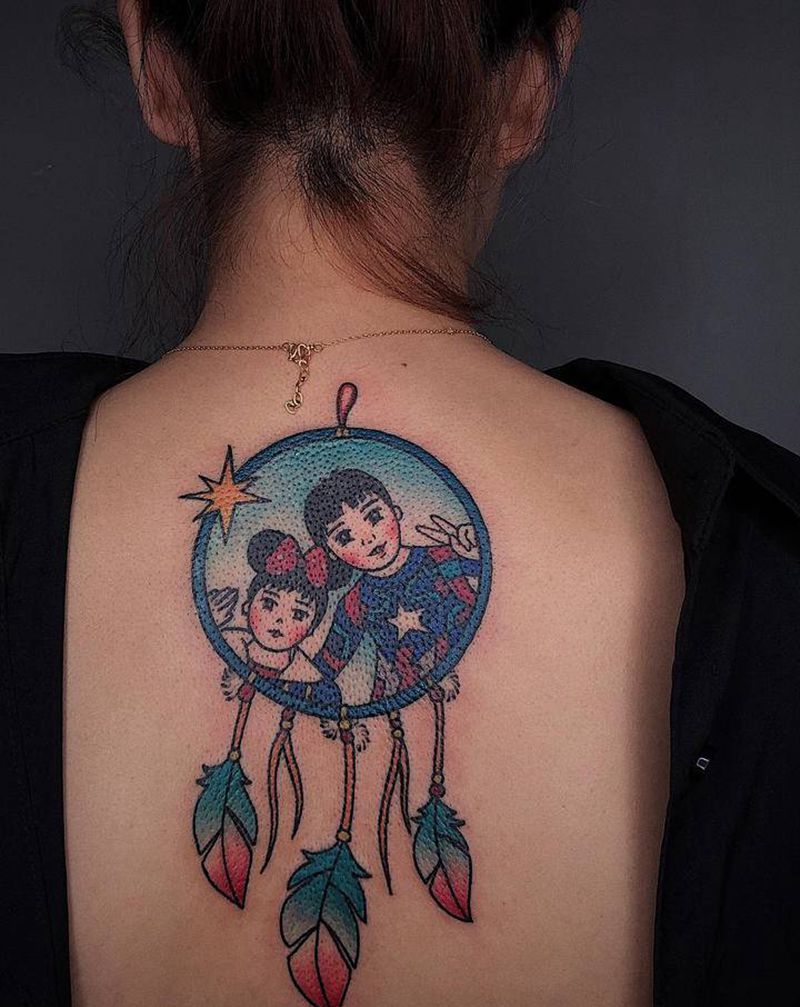 宝宝卡通像 捕梦网纹身图片_背部Old School纹身图案