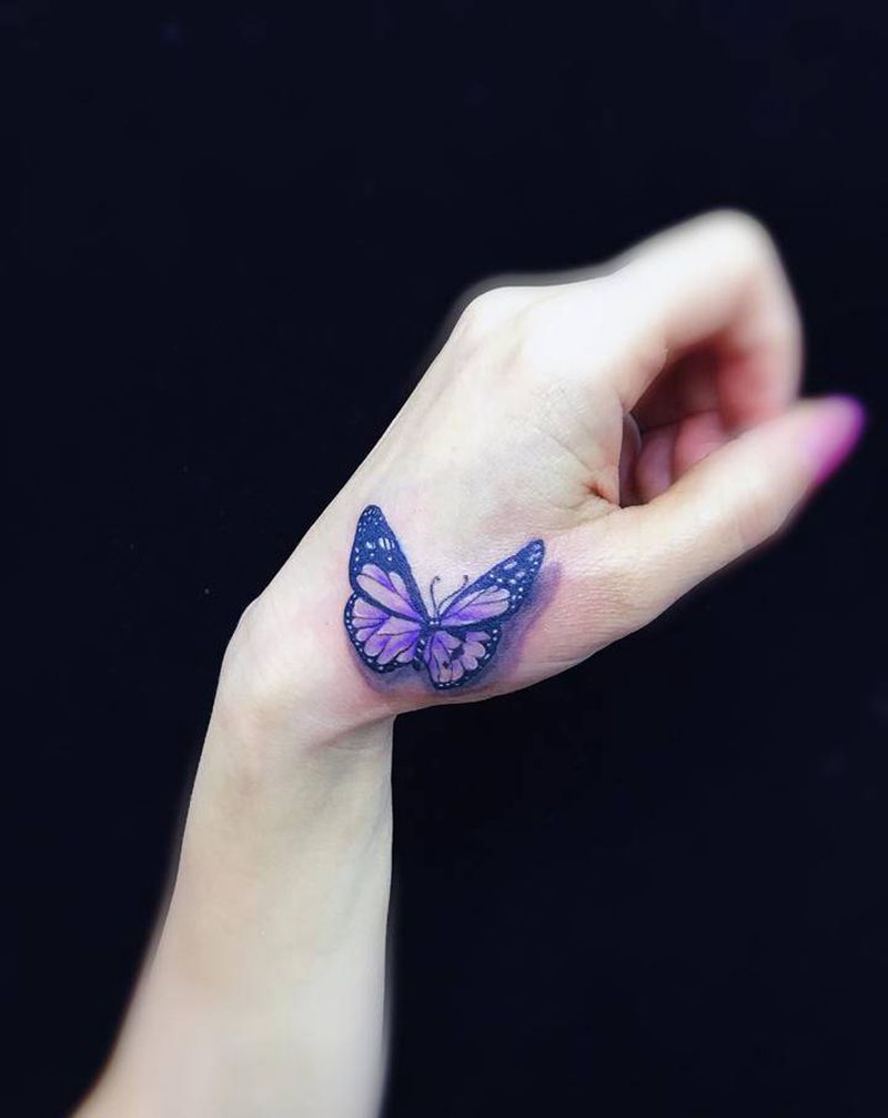 蝴蝶纹身图片_手部纹身图案