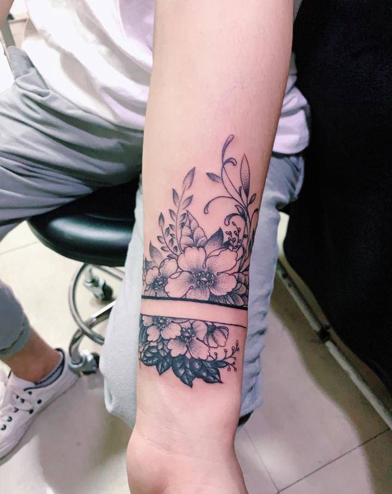 素花纹身图片_手臂点刺纹身图案