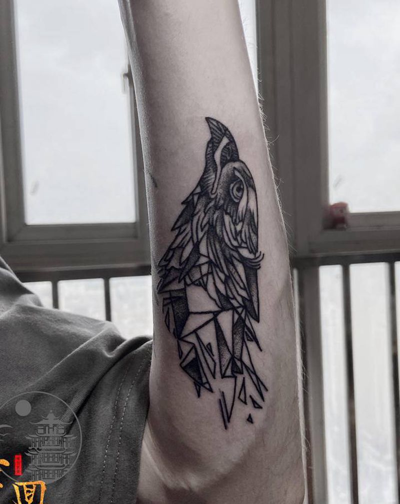 几何-鹰纹身图片_手臂点刺几何纹身图案