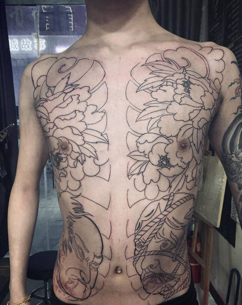 开衫纹身图片_腹部胸部老传统纹身图案