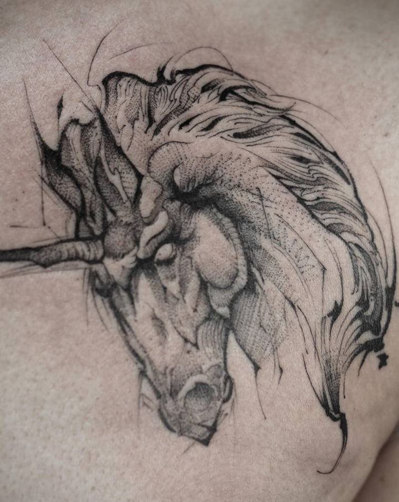 胸口小图纹身图片_胸部欧美写实纹身图案