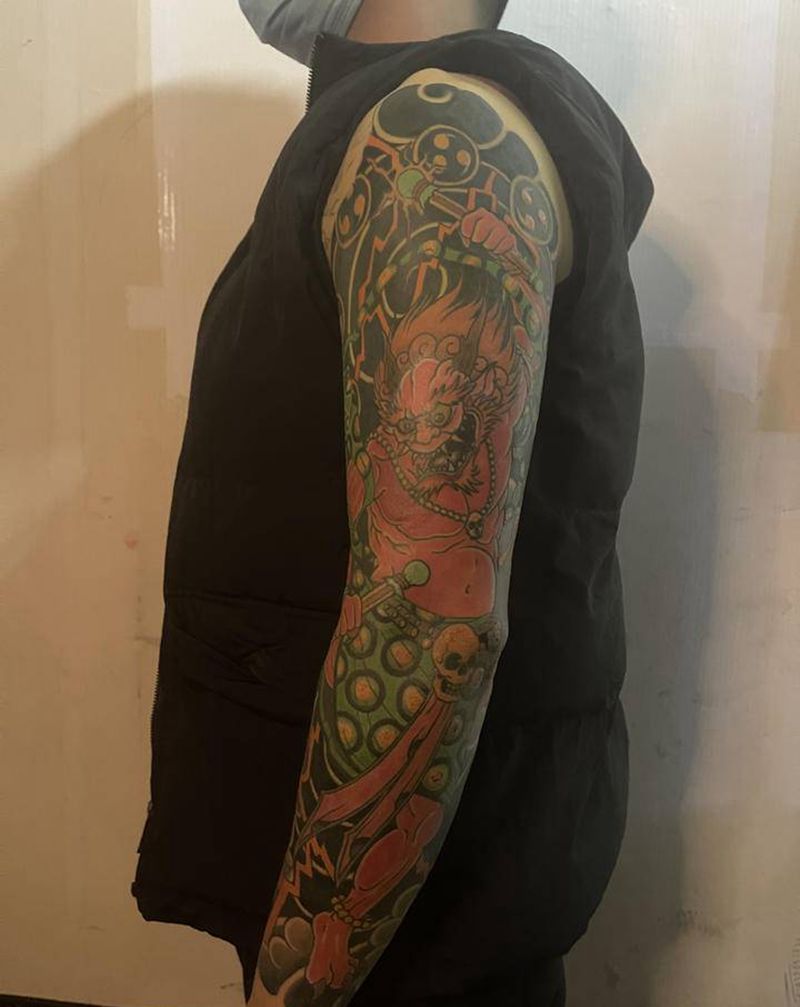 雷神纹身图片_手臂老传统纹身图案