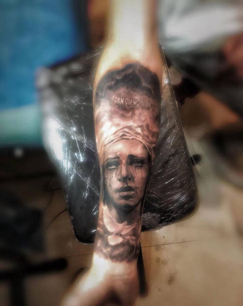 圣母玛利亚纹身图片_手臂欧美写实纹身图案