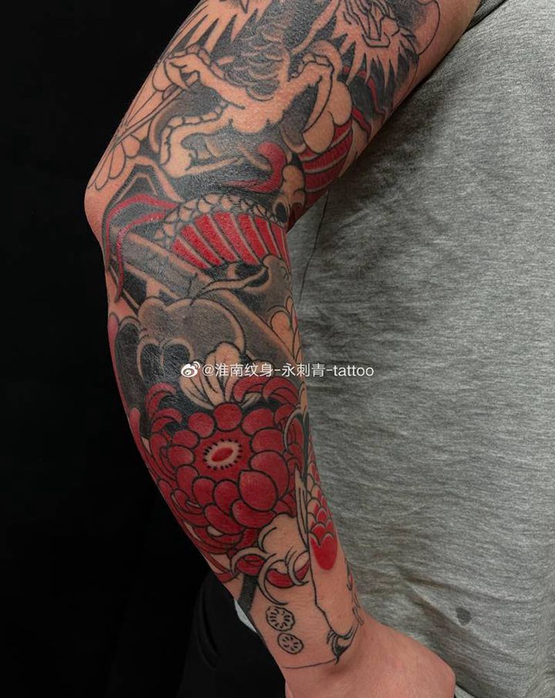 鱼  菊花 龙纹身图片_老传统纹身图案