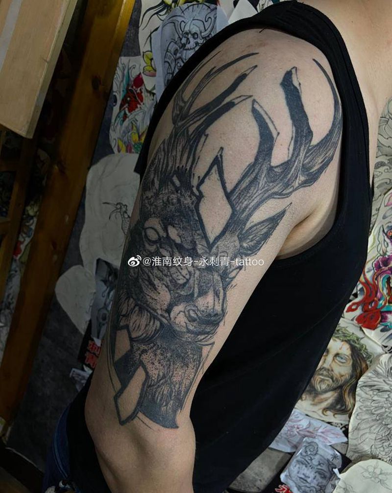 鹿纹身图片_点刺纹身图案