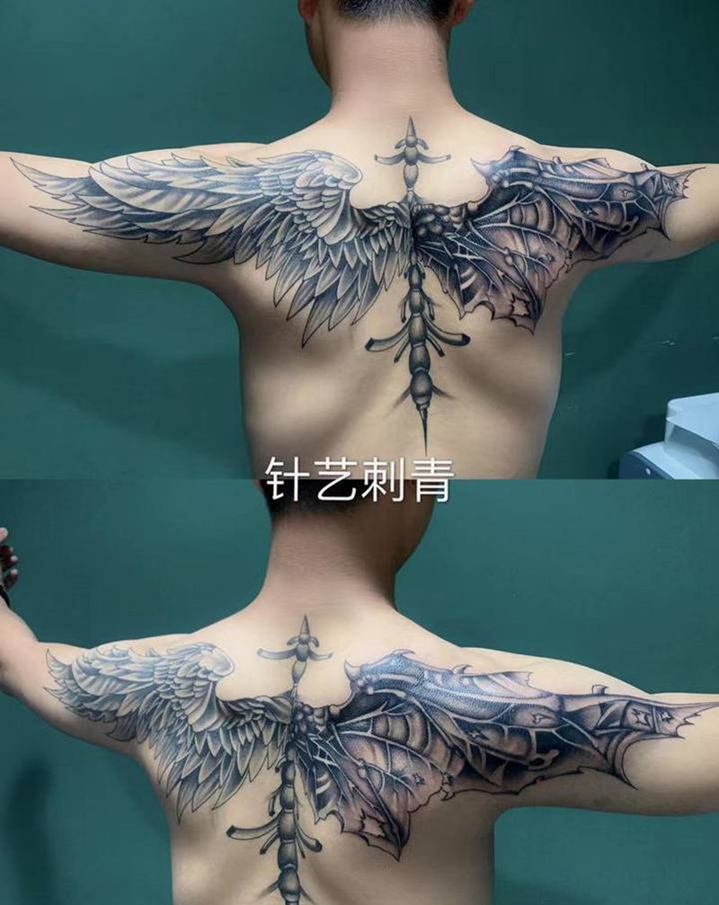 天使恶魔 翅膀纹身图片_背部纹身图案