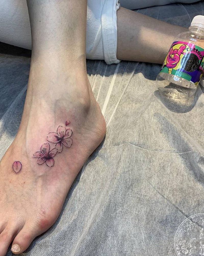 小清晰纹身图片_脚部纹身图案