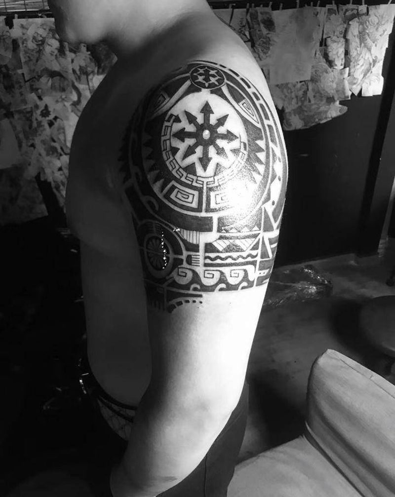 1纹身图片_颈部纹身图案