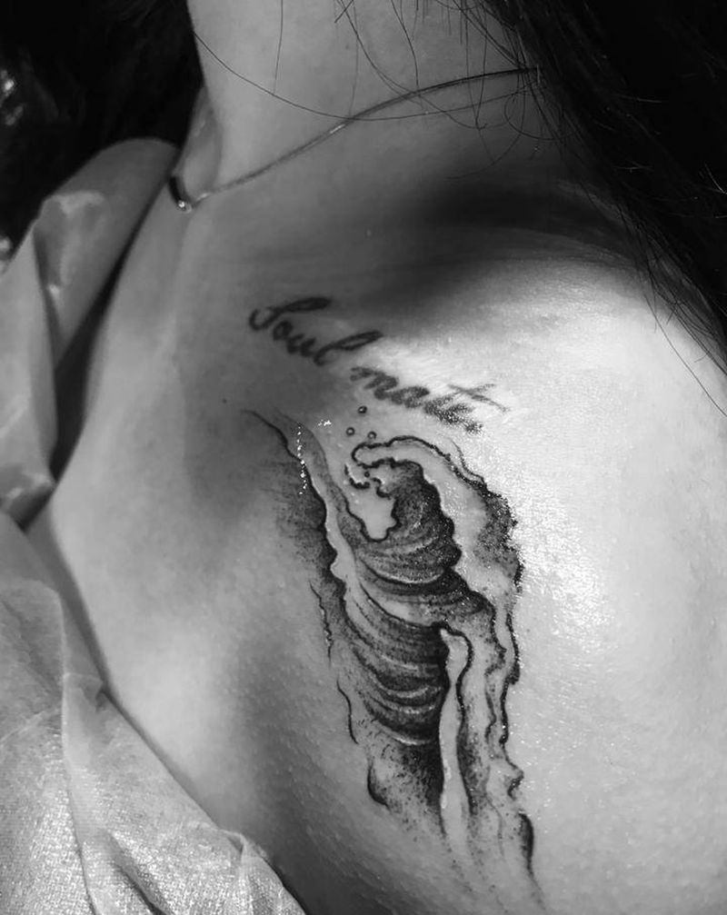 ：纹身图片_胸部纹身图案