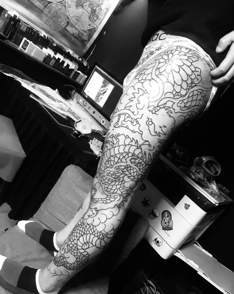 日式花腿纹身图片_腿部纹身图案