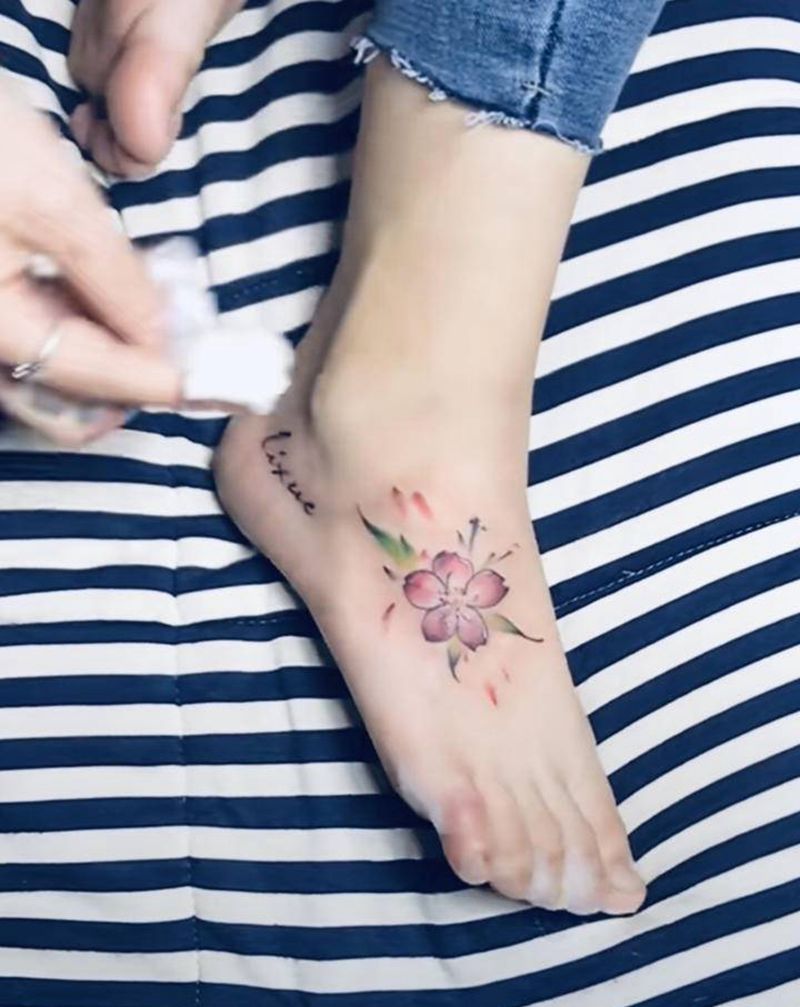 1纹身图片_腿部纹身图案