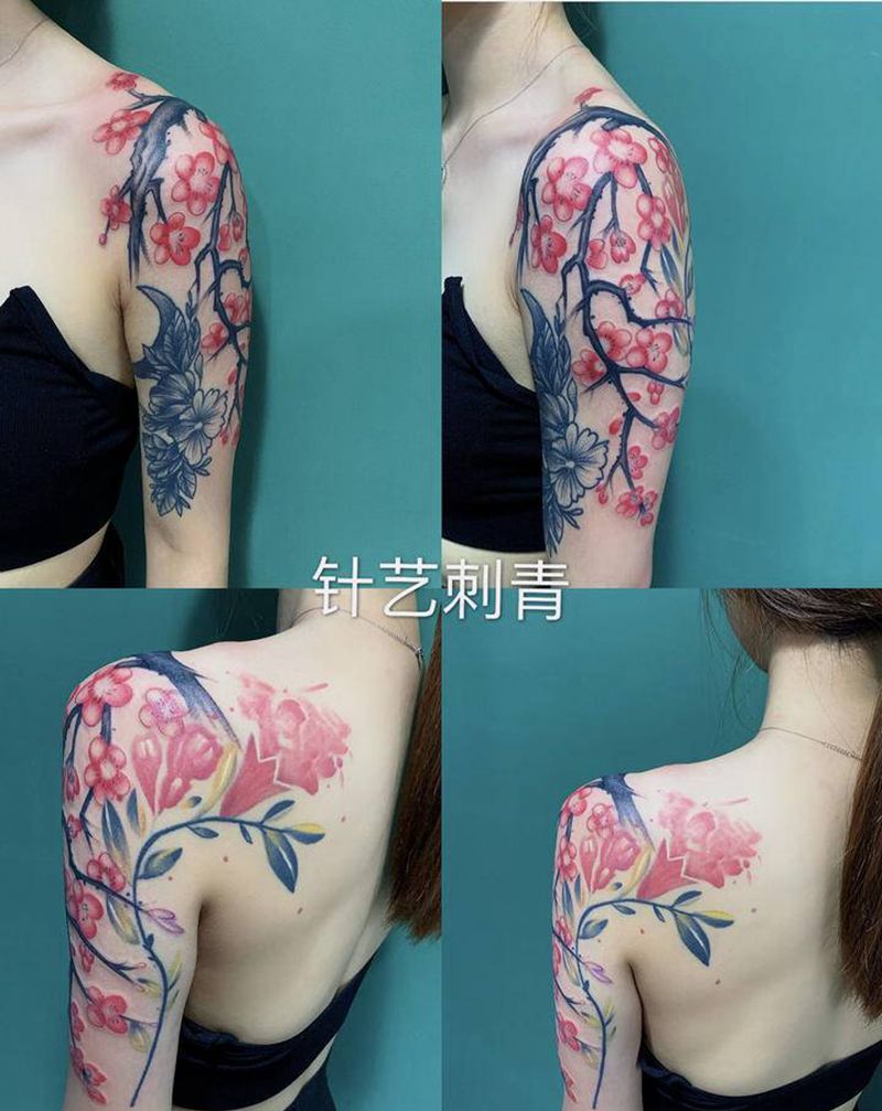 花纹身图片_肩部纹身图案