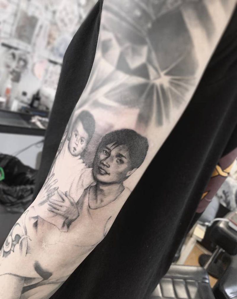 合照纹身图片_手臂欧美写实纹身图案