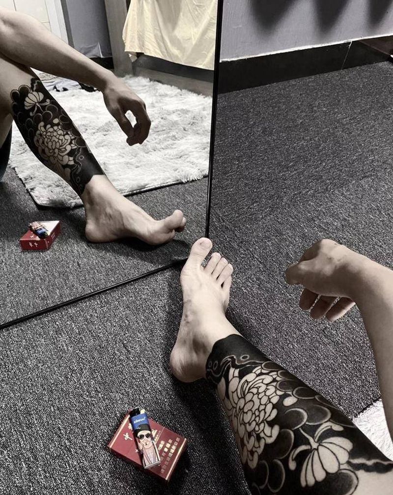 买家秀纹身图片_脚部老传统纹身图案