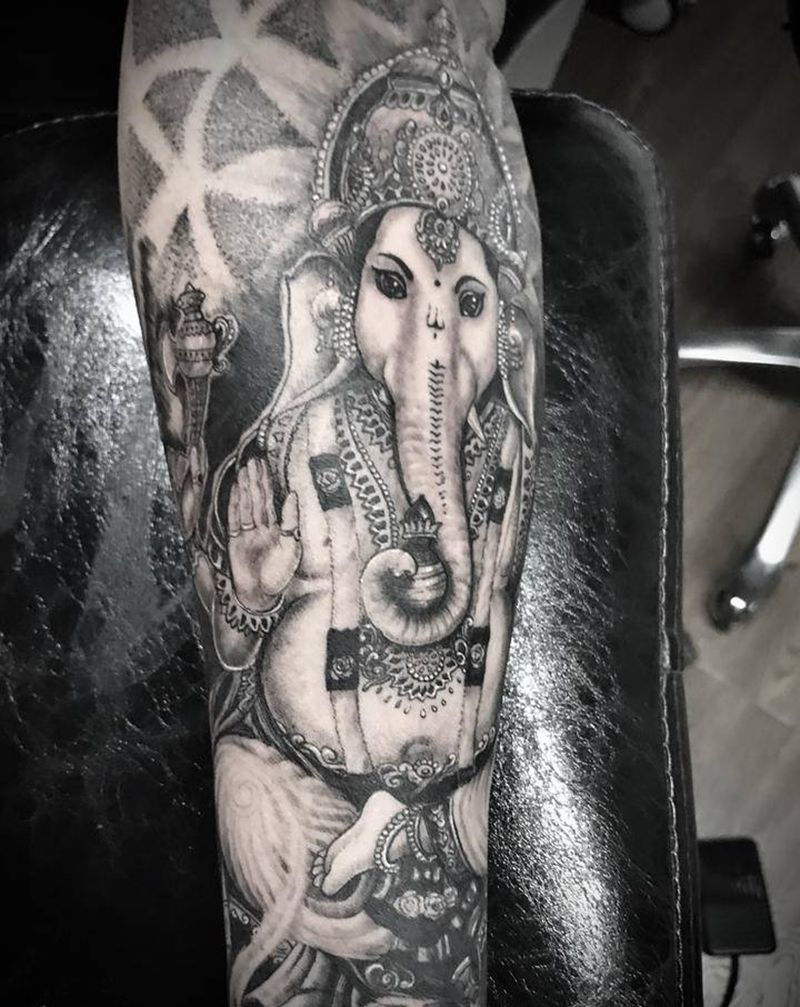 象神纹身图片_手臂新传统纹身图案